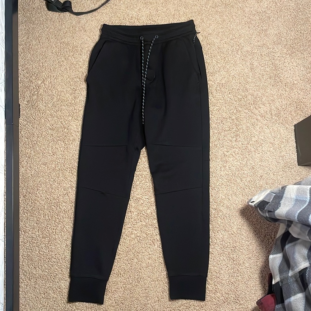 American Eagle Joggers!!